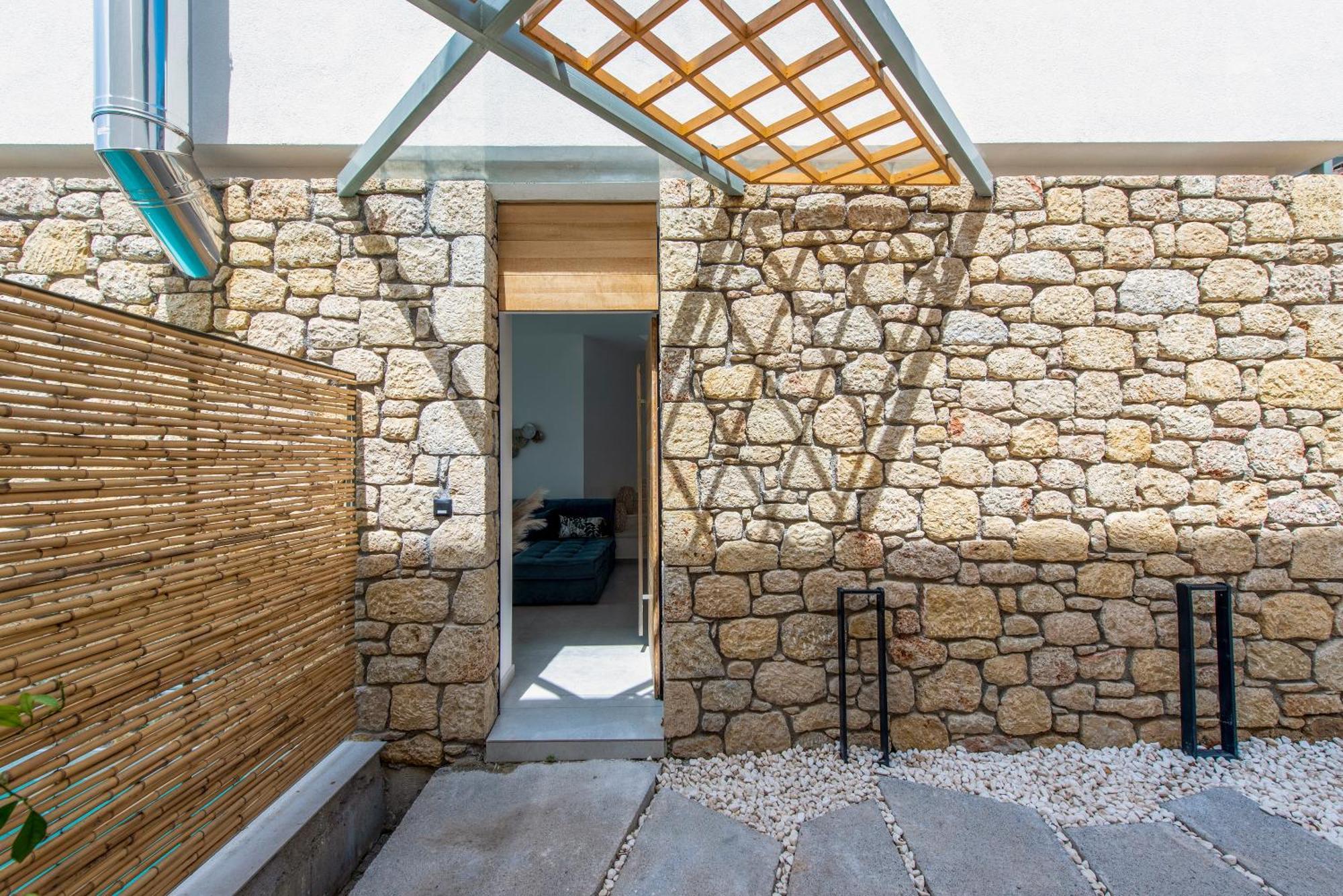 Lithos Retreat 1 Villa Каламата Екстериор снимка