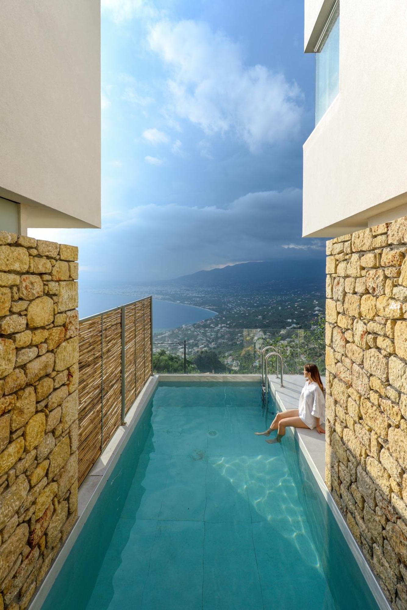 Lithos Retreat 1 Villa Каламата Екстериор снимка
